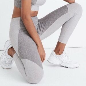 NWT Outdoor Voices Dove & Ash 3/4 Two Tone Leggings Size XS Grey